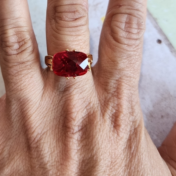 Ladies ring. - Picture 2 of 9